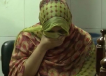 ১৮ কোটিতে কু’মা’রীত্ব নিলাম করলেন কলেজ ছাত্রী