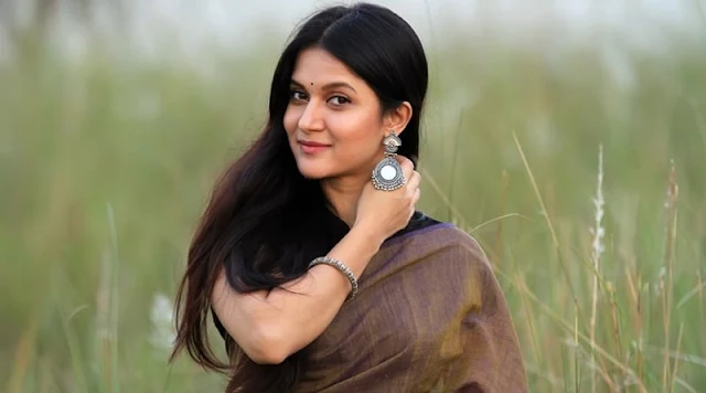 হাত দিতেই ভিজে গেল মিথিলার, করলেন মাথা নত, রইল লিংকসহ