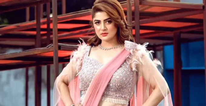১৬ বছর বয়সে প্রথমবার করেছি মজাটাই আলাদা, শ্রাবন্তী
